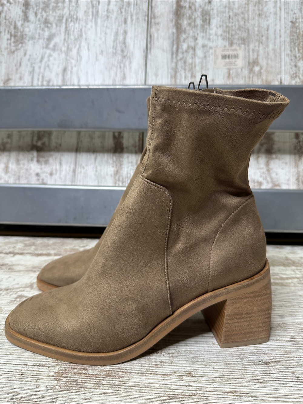 Dolce Vita Indiga Taupe Western Ankle Boots Women's 7 Sock Bootie NWOB - Picture 8 of 11